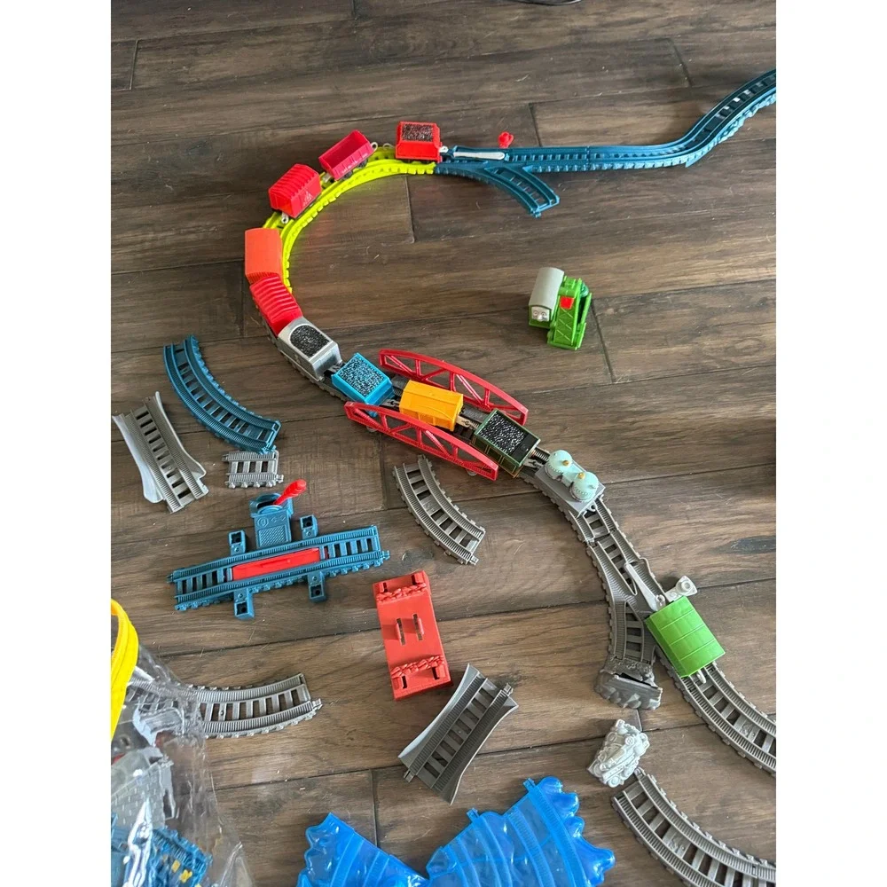 Thomas & Friends TrackMaster Lot Cassia Crane Cargo Tracks and Accessories Set